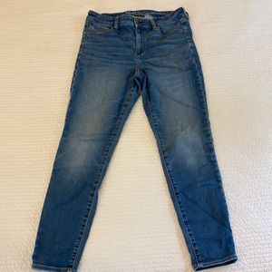 Women’s American Eagle Next Level Stretch Hi-Rise Jegging, size 14